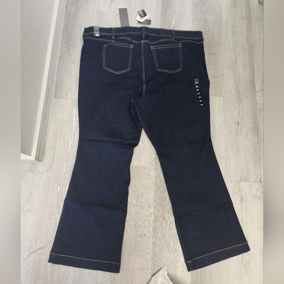 TORRID 30 TALL NEW W TAGS DARK FLARE DENIM⭐️DARK BLUE with Threading, AMAZING - Picture 5 of 7
